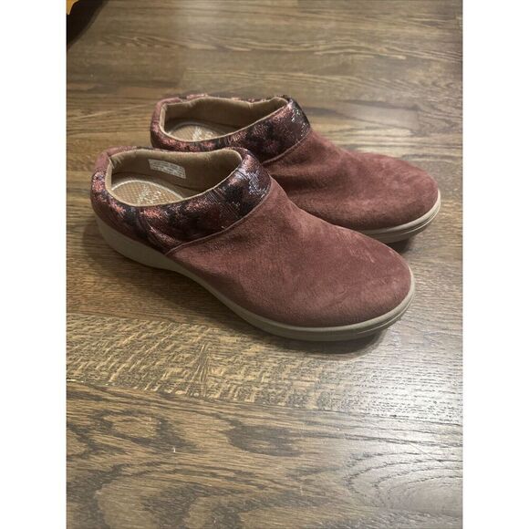Dansko Brittany Slip On Professional Clogs Purple Raisin 42 11.5 12 Women’s Mule - Picture 2 of 8